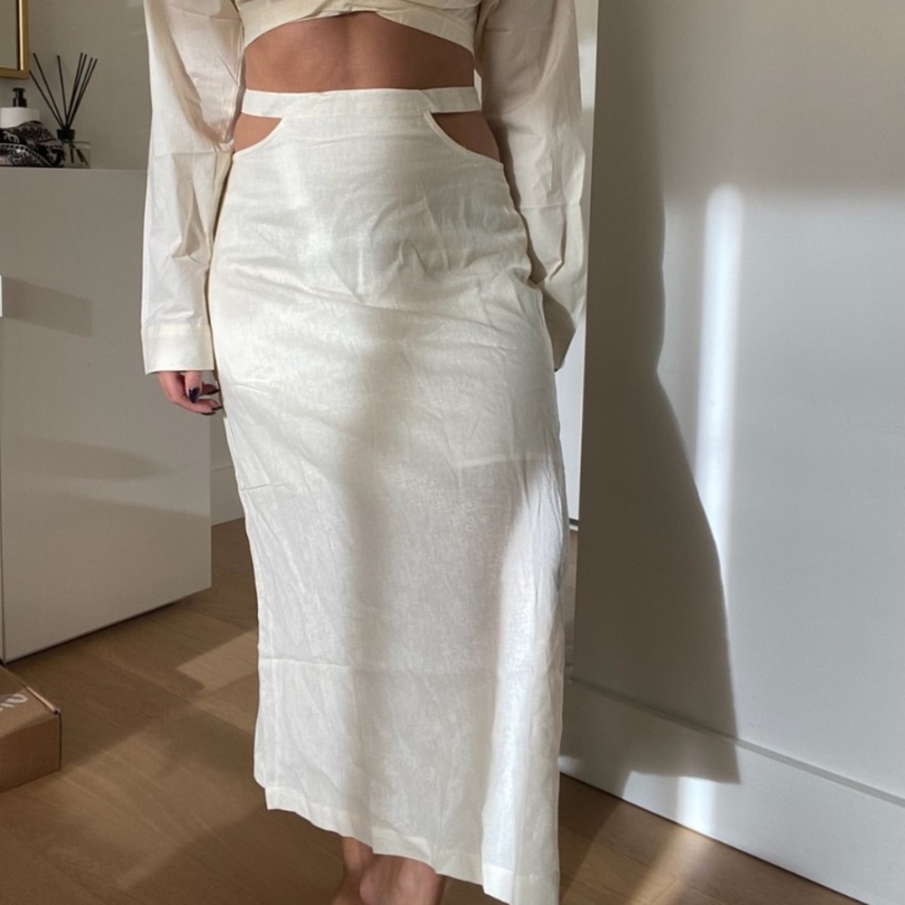 WeWoreWhat Cream Linen Blend High Rise Cut Out Tie Back Waist Midi Skirt